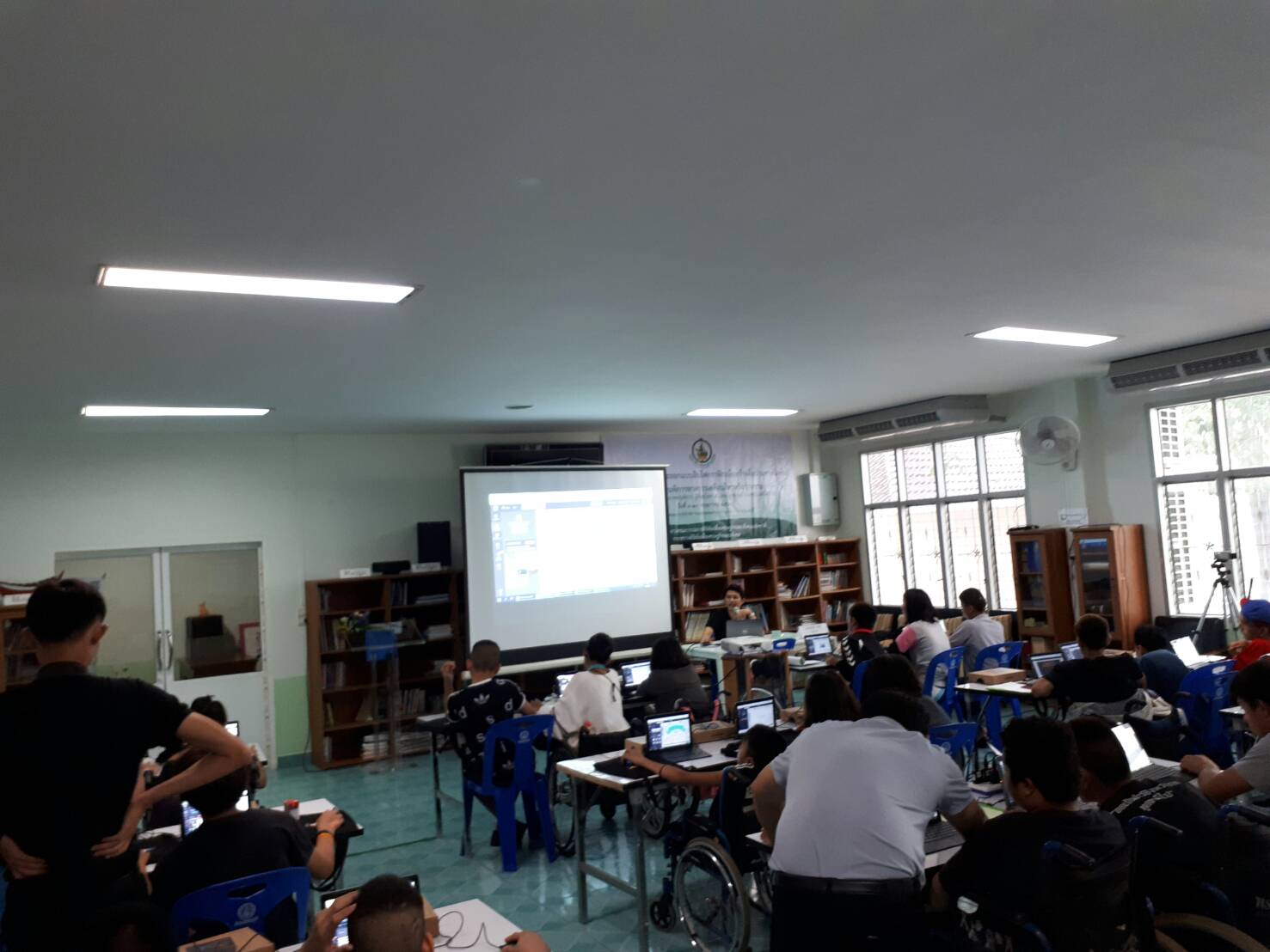 กิจกรรมพัฒนาศักยภาพคนพิการ ผู้ด้อยโอกาส และผู้สูงอายุ ด้วยเทคโนโลยีดิจิทัล