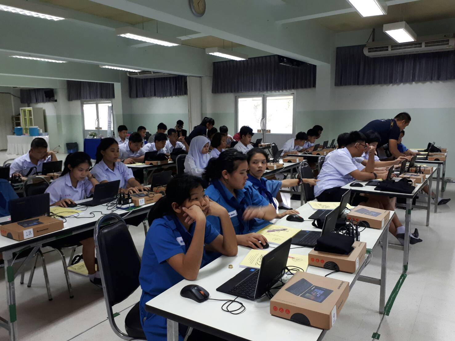 กิจกรรมพัฒนาศักยภาพคนพิการผู้ด้อยโอกาสและผู้สูงอายุด้วยเทคโนโลยีดิจิทัล ณ โรงเรียนโสตศึกษาทุ่งมหาเมฆ