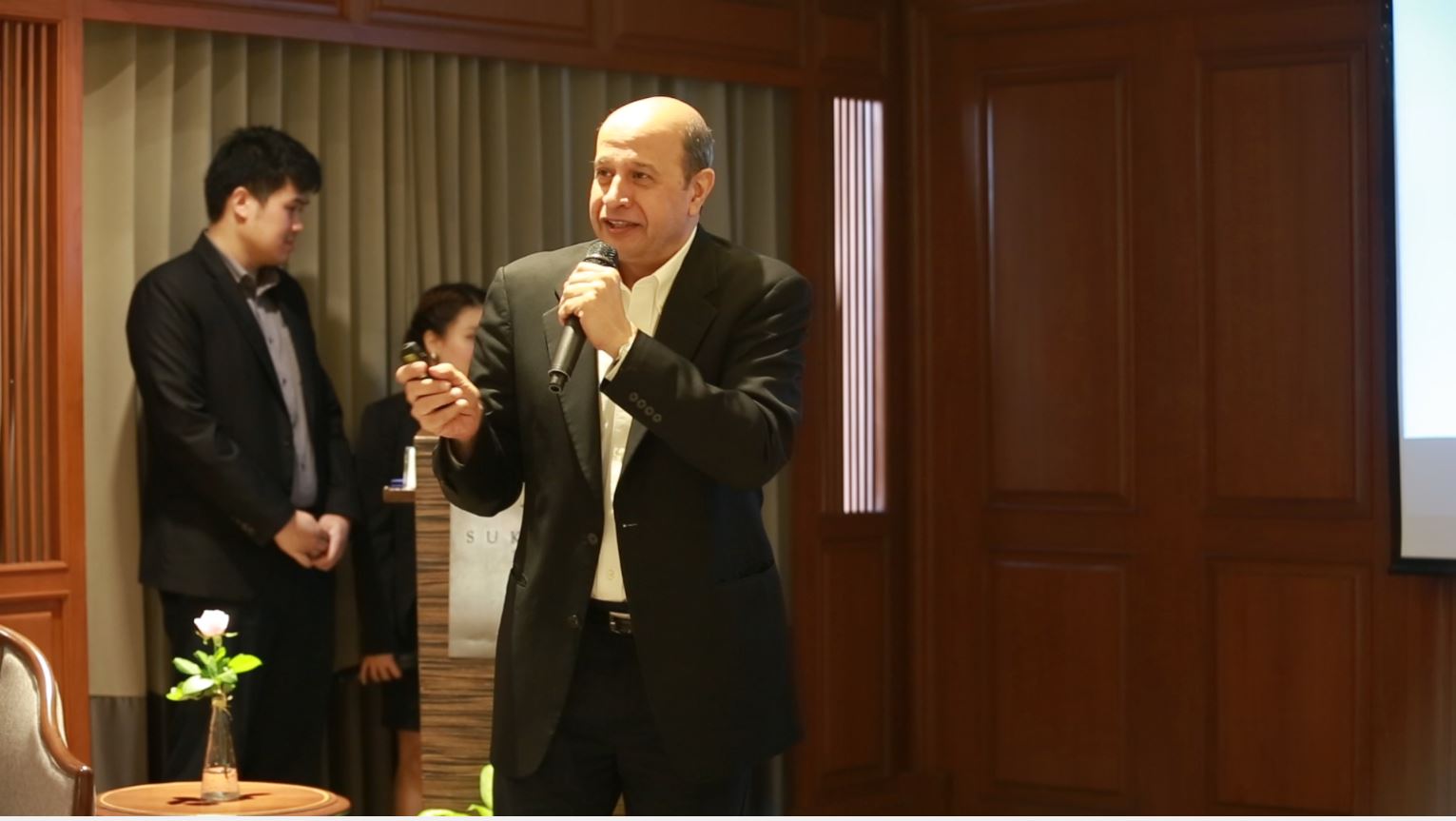 สำนักงานคณะกรรมการดิจิทัลเพื่อเศรษฐกิจและสังคมแห่งชาติ (สดช.) ร่วมกับ World Bank จัดงานสัมมนาเรื่อง “ดิจิทัลเทคโนโลยีและจังหวัดอัจฉริยะ” 