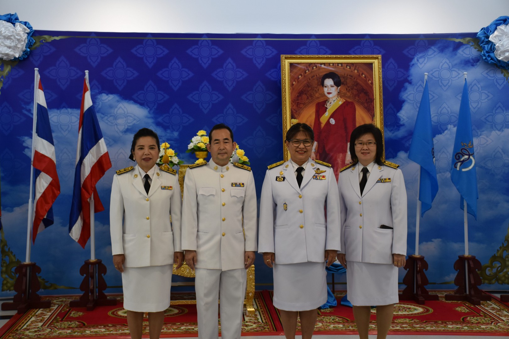 นางวรรณพร เทพหัสดิน ณ อยุธยา เลขาธิการคณะกรรมการดิจิทัลเพื่อเศรษฐกิจและสังคมแห่งชาติ เป็นประธานในพิธีลงนามถวายพระพรชัยมงคล สมเด็จพระนางเจ้าสิริกิติ์ พระบรมราชินีนาถ