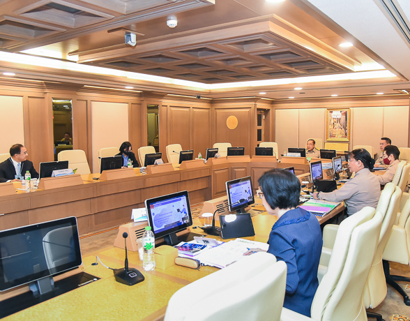 บิ๊กป้อม  ถก คกก กองทุนดีอี วางแผนการบริหาร และกำหนดกรอบการขอทุนกองทุนดีอี ปี 64 ย้ำเพื่อประโยชน์ของประชาชนเป็นหลัก