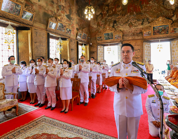 รมว. ดีอีเอส เป็นประธานพิธีถวายผ้าพระกฐินพระราชทาน ประจำปี 2563