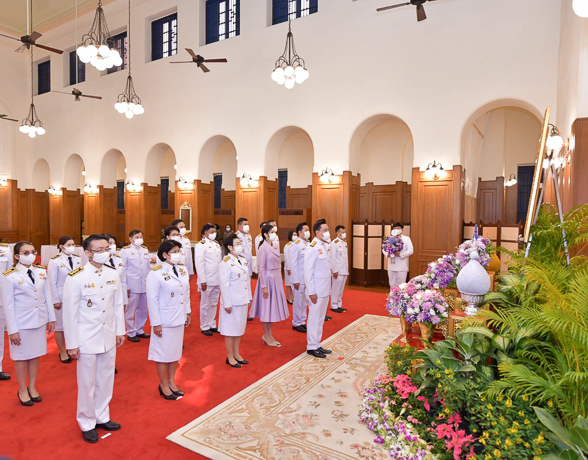 เลขาธิการ สดช. เข้าร่วมทูลเกล้าฯ ถวายแจกันดอกไม้ และร่วมลงนามถวายพระพรสมเด็จพระกนิษฐาธิราชเจ้า กรมสมเด็จพระเทพรัตนราชสุดาฯ สยามบรมราชกุมารี