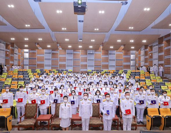 ดีอีเอส จัดพิธีรับพระราชทานเครื่องราชอิริยาภรณ์ ประจำปี 2563 หน้าพระบรมฉายาลักษณ์พระบาทสมเด็จพระเจ้าอยู่หัว