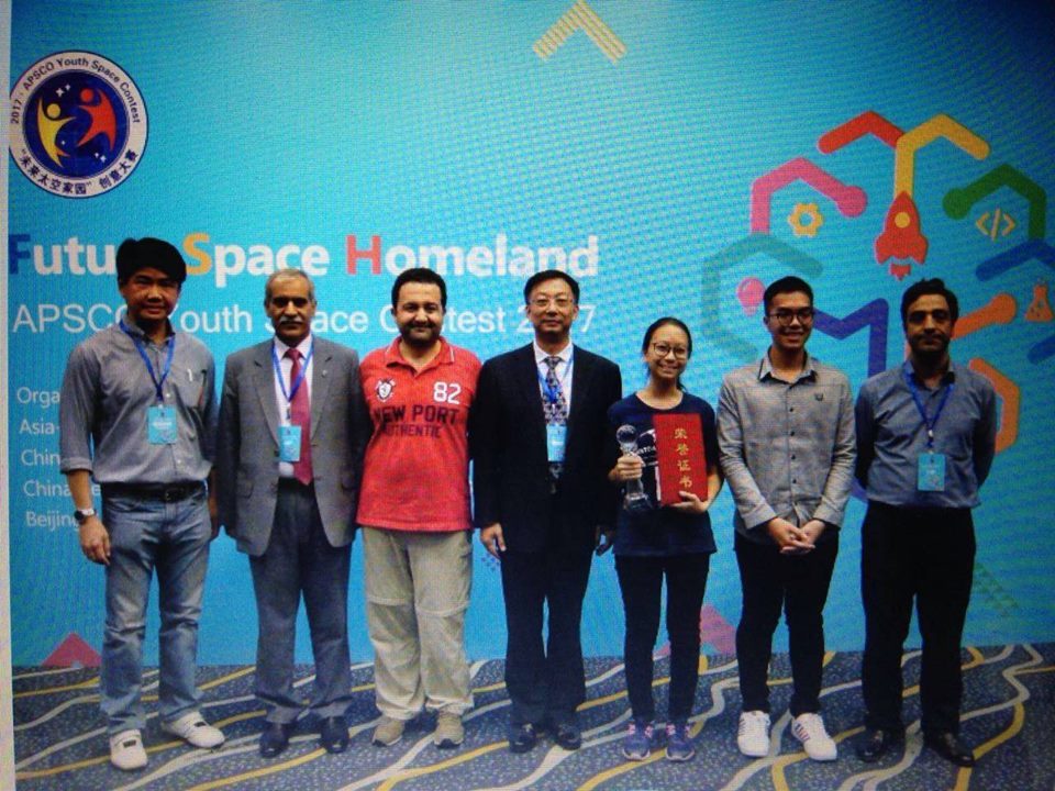 สดช. ได้ส่งผู้แทนประเทศไทยเข้าร่วมการแข่งขัน Youth Space Contest 2017 ภายใต้หัวข้อ Future Space Homeland ได้รับรางวัล Grand Prize ในผลงานชื่อ Debris Bug