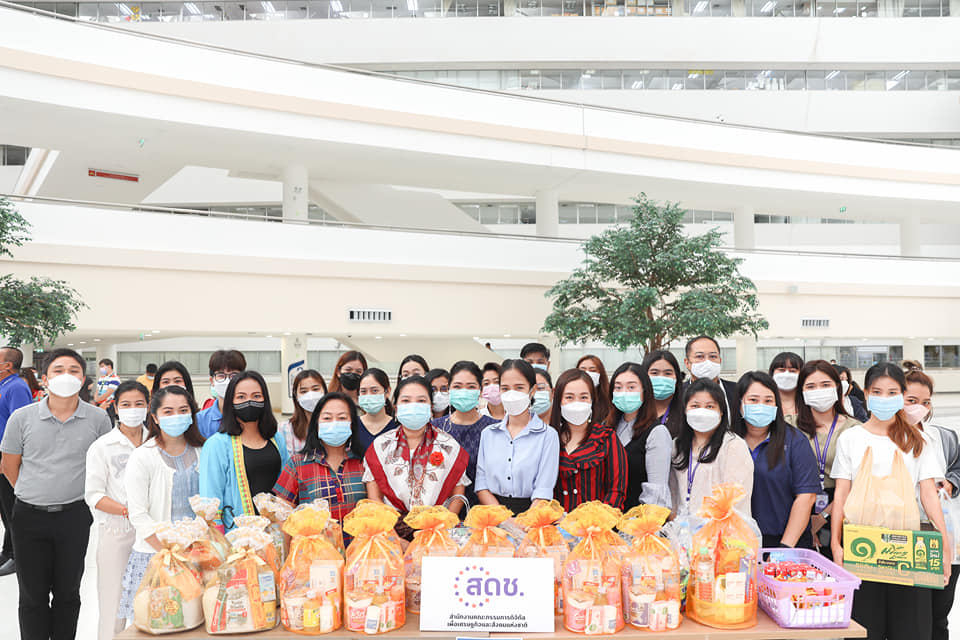 กิจกรรมออมบุญ วันเข้าพรรษา จิตอาสาบำเพ็ญสาธารณประโยชน์และบำเพ็ญสาธารณกุศลเฉลิมพระเกียรติสมเด็จพระนางเจ้าสิริกิติ์ พระบรมราชินีนาถ พระบรมราชชนนีพันปีหลวง