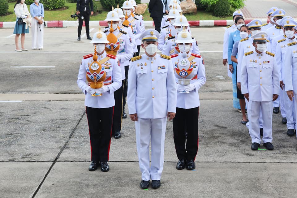 ร่วมพิธีอัญเชิญเครื่องราชสักการะและพานพุ่มไปทูลเกล้าฯ