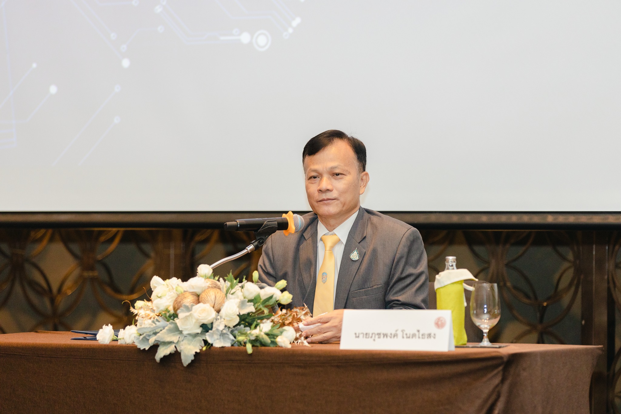 เลขาธิการ สดช. ได้รับเกียรติเป็นวิทยากรบรรยายพิเศษในงานประชุมสัมมนา “MOT Ready : ก้าวแห่งคุณค่า พัฒนาประสิทธิภาพ และคุณภาพความปลอดภัยระบบคมนาคมขนส่งไทย ด้วยเทคโนโลยี 5G”