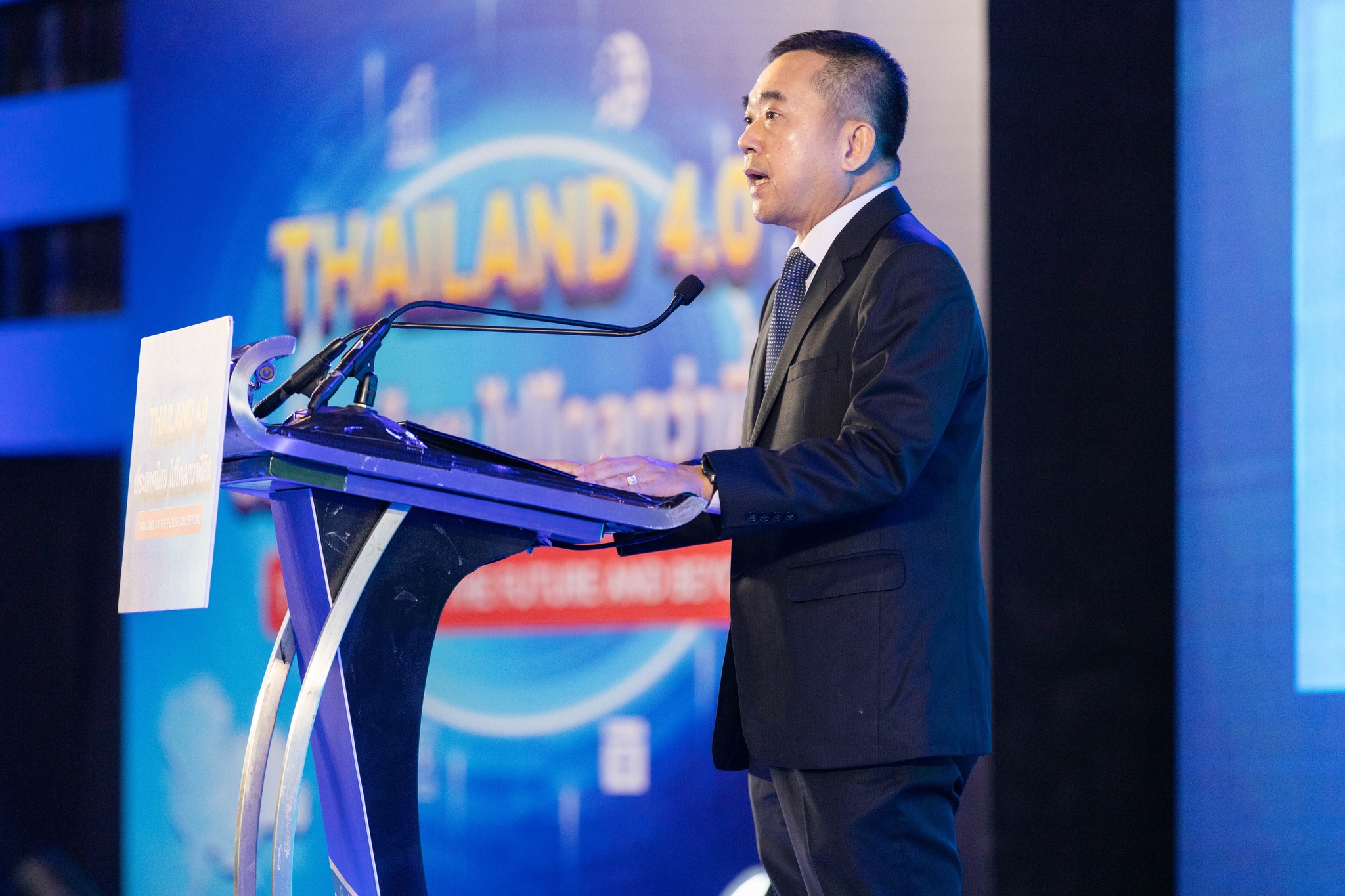 ดีอีเอส ร่วมกับ สดช. ปล่อยของ ชูศักยภาพเศรษฐกิจดิจิทัล ในงาน Thailand 4.0 ประเทศไทยไปไกลกว่าที่คิด เสริมแกร่ง SME ใช้ประโยชน์ดิจิทัลขับเคลื่อนประเทศ