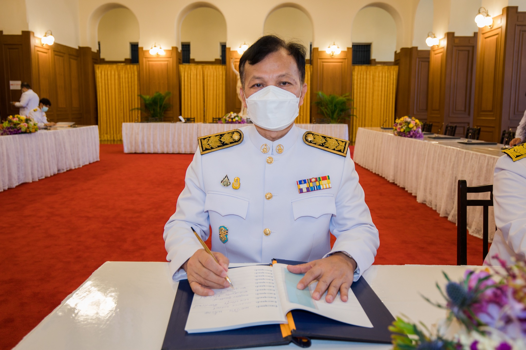 สดช. ร่วมน้อมถวายแจกันดอกไม้ และลงนามถวายพระพร เนื่องในโอกาสวันเฉลิมพระชนมพรรษา สมเด็จพระนางเจ้าสุทิดา พัชรสุธาพิมลลักษณ พระบรมราชินี