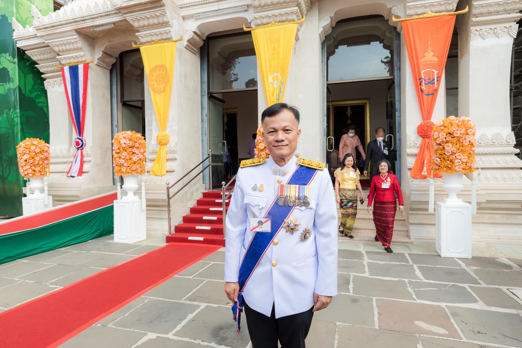 เลขาธิการ สดช. ร่วมพิธีถวายผ้าพระกฐิน ณ วัดราชาธิวาสวิหาร