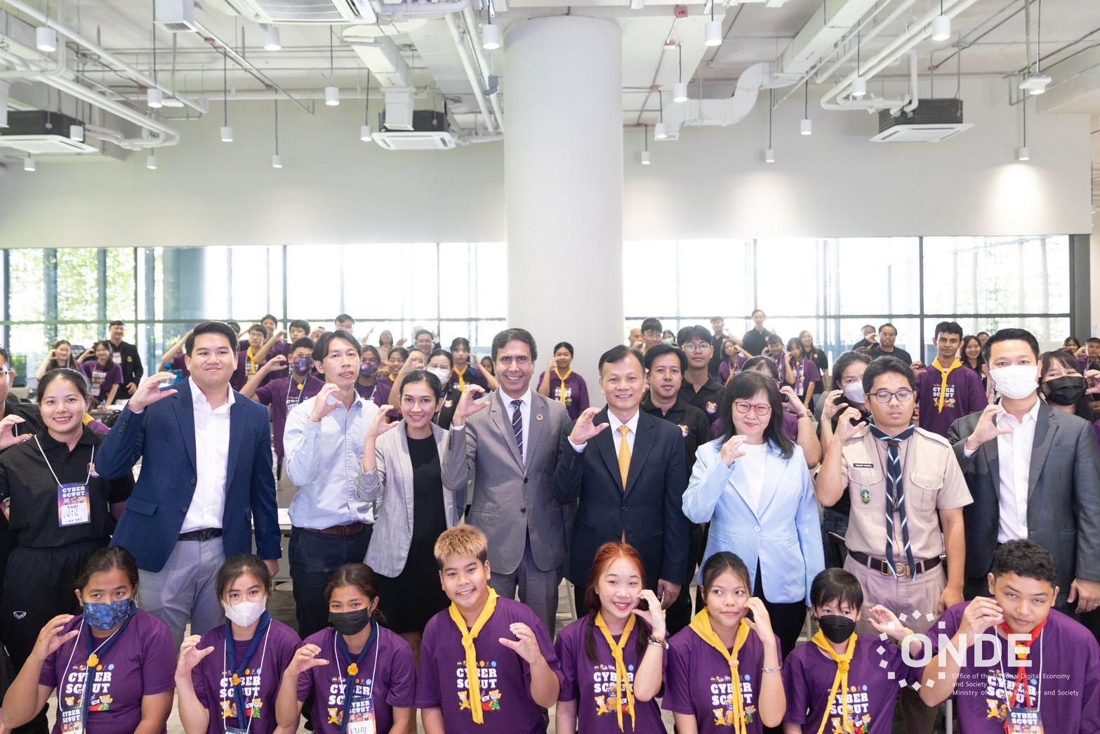 สดช. ร่วมกับยูนิเซฟ จัดฝึกอบรมลูกเสือไซเบอร์เพื่อเป็นอาสาสมัครดิจิทัล ดึงเยาวชนร่วมเป็นเครือข่ายด้านดิจิทัล ส่งเสริมการใช้เทคโนโลยีในเชิงสร้างสรรค์ ปลูกฝังการเป็นพลเมืองดิจิทัลที่ดี