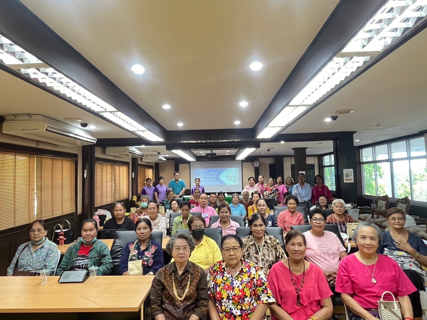 สดช. นำร่องพื้นที่ลพบุรี จัดอบรมผู้สูงอายุให้รู้เท่าทันสื่อ เดินหน้ายกระดับสมรรถนะประชากรดิจิทัล เตรียมพร้อมเข้าสู่การเป็นพลเมืองดิจิทัล