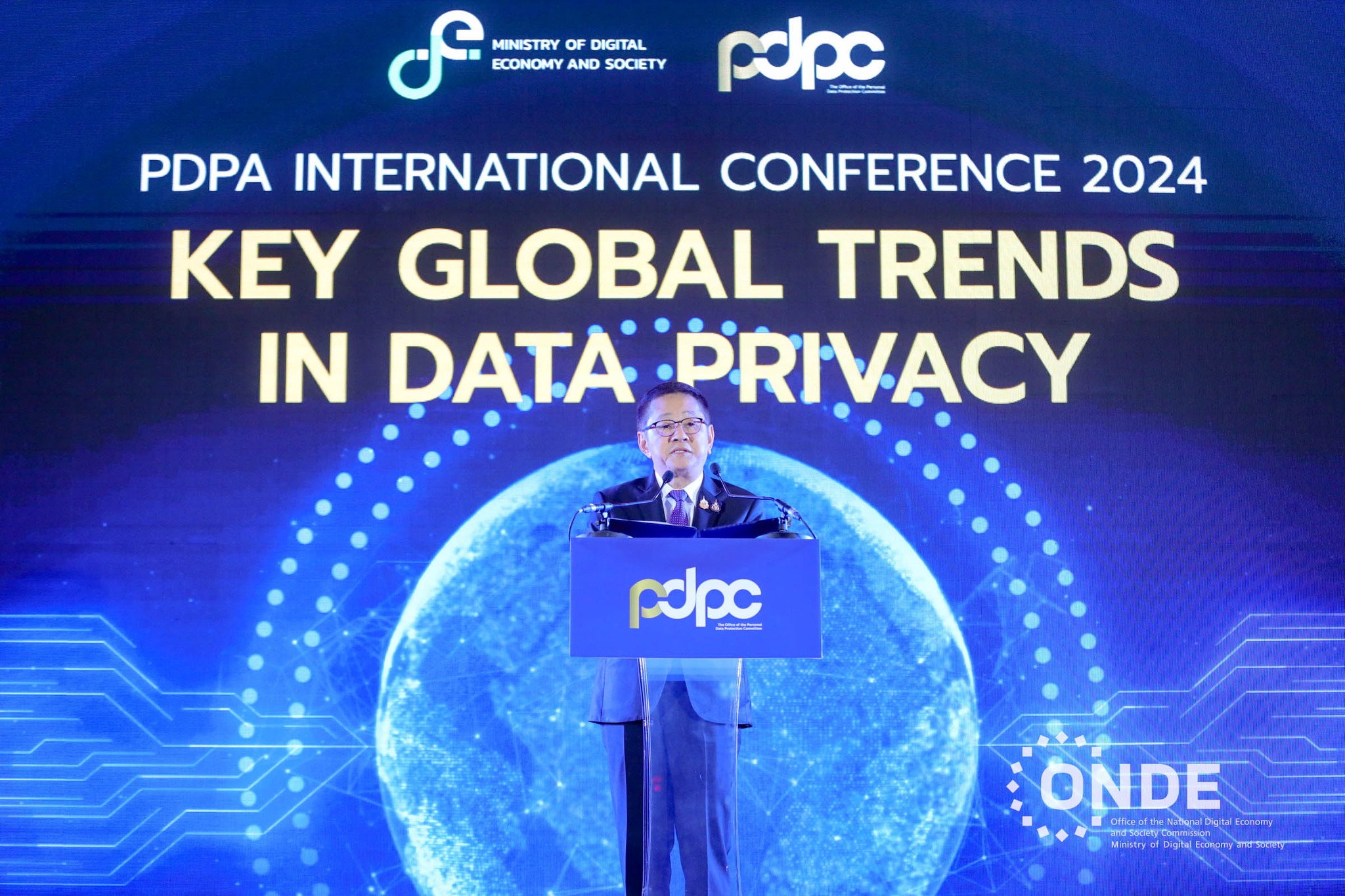 เลขาธิการ สดช. ร่วมกิจกรรม “เสวนาสร้างความตระหนักรู้เกี่ยวกับกฎหมายว่าด้วยการคุ้มครองข้อมูลส่วนบุคคลระดับนานาชาติ”