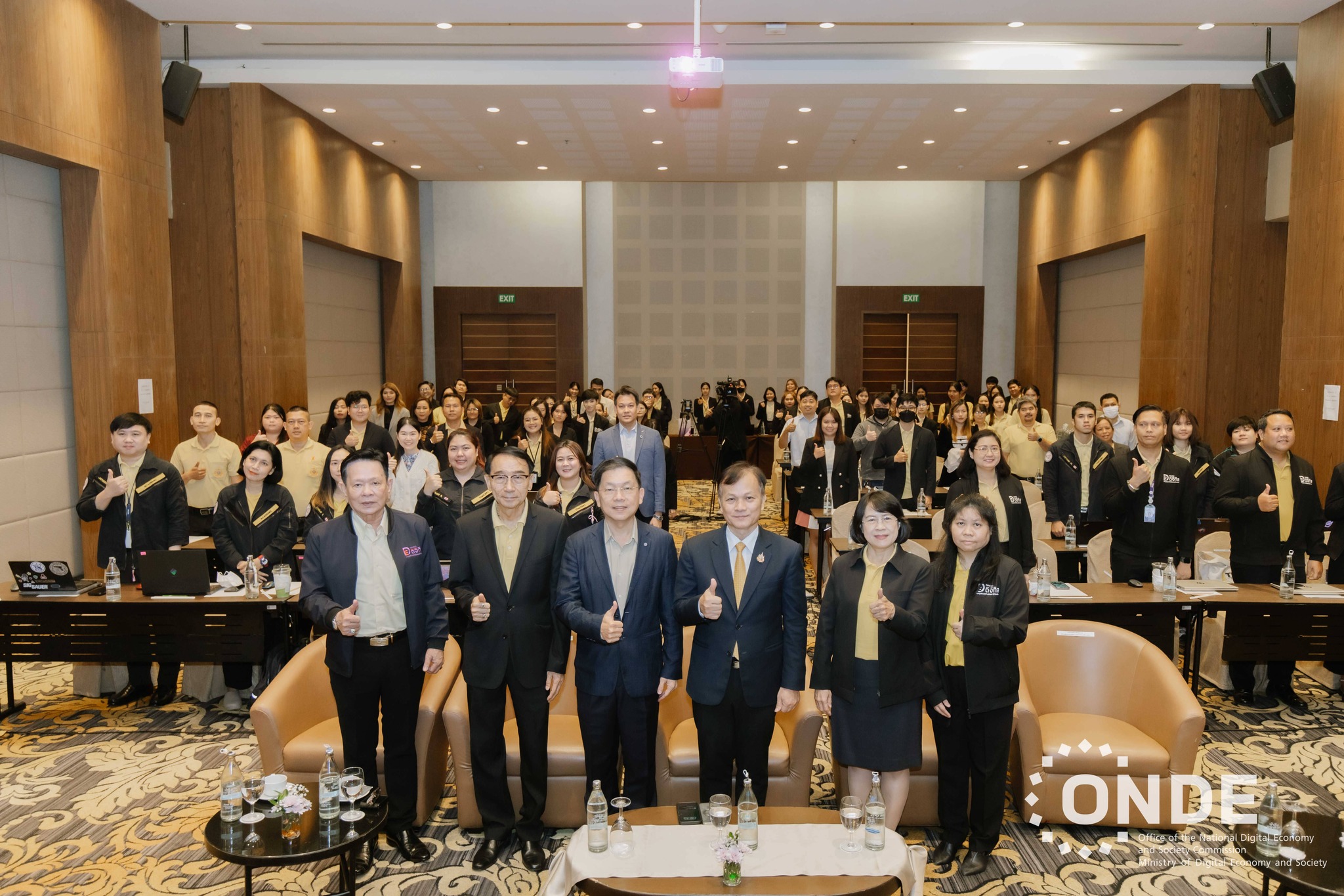 สดช. จัดสัมมนาสร้างเครือข่ายความร่วมมือของผู้รับทุนจากกองทุนดีอี ปี 66 มีผู้ได้รับทุน 19 โครงการ ภายใต้กรอบนโยบาย 4 ด้าน มุ่งต่อยอดการพัฒนาเทคโนโลยีดิจิทัลเพื่อเศรษฐกิจและสังคมอย่างต่อเนื่อง