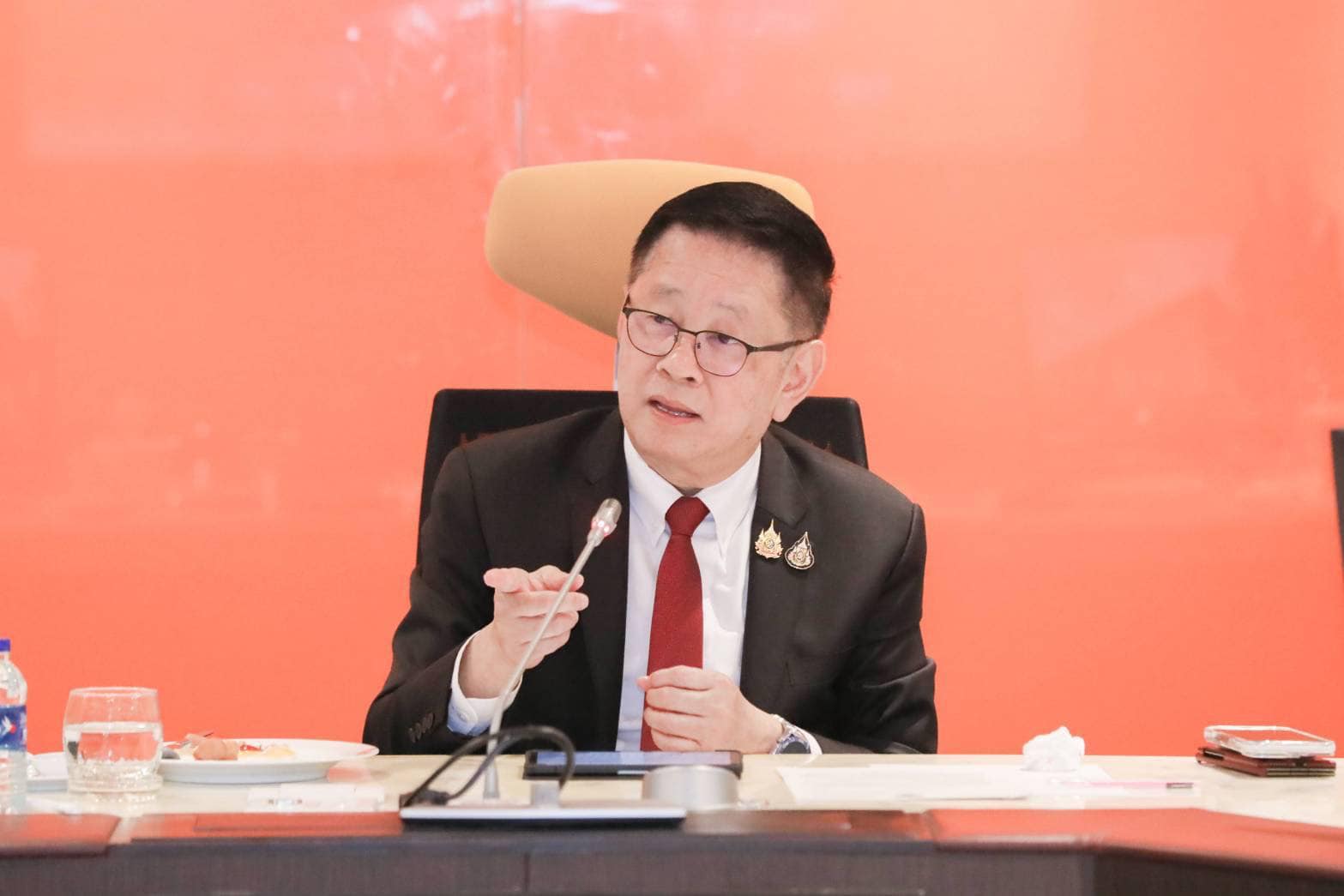 เวทางค์ ร่วมประชุมผู้บริหารกระทรวงดีอี วงเล็ก (Early Morning)