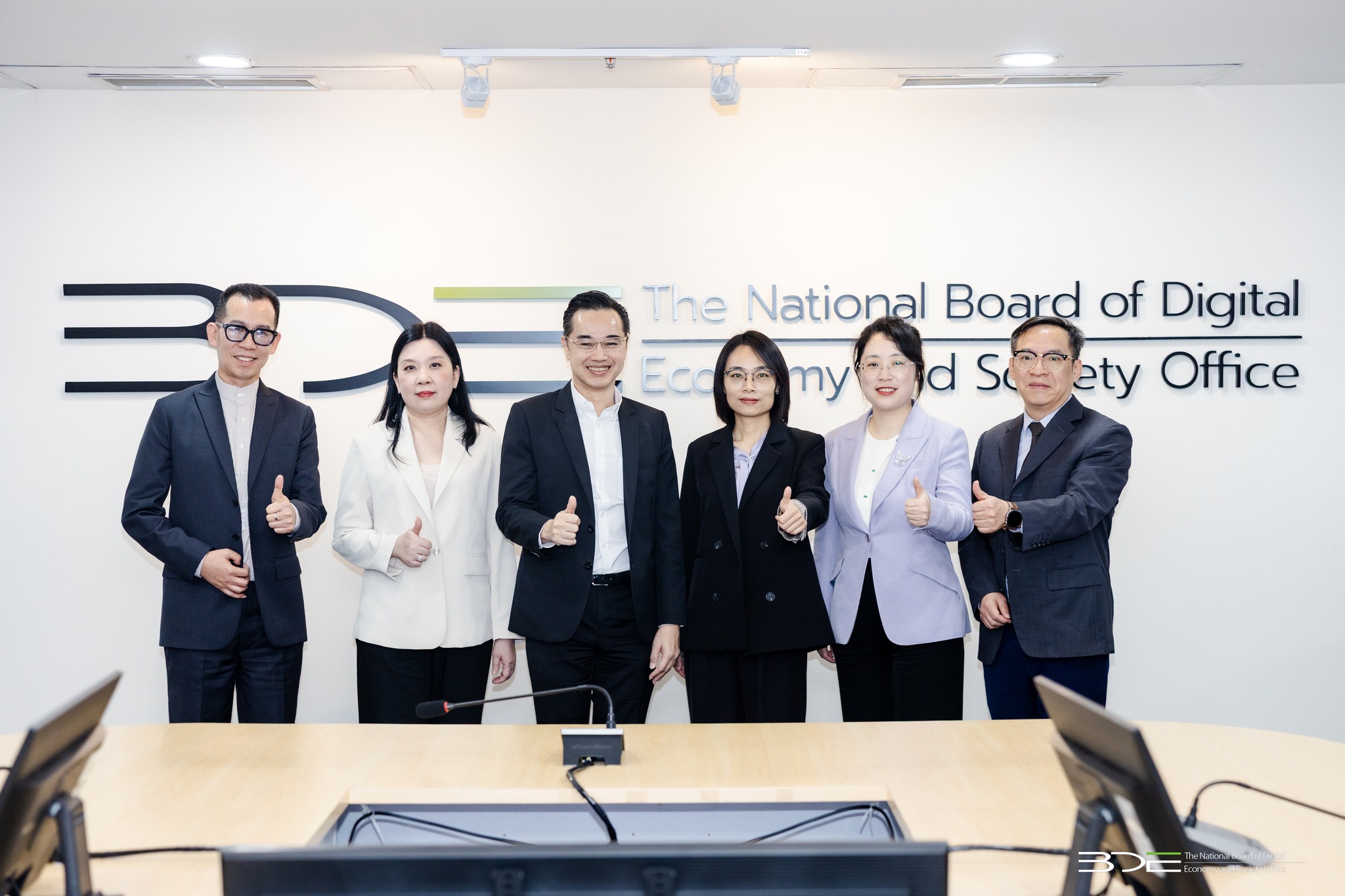 เวทางค์ หารือความร่วมมือ โครงการ Mobile Communication Satellite System  กับผู้บริหารจากประเทศจีน 