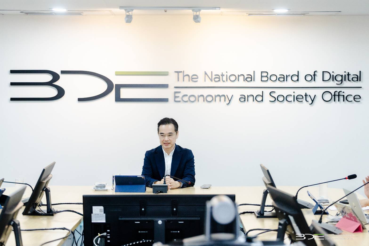 BDE จัดประชุมการปิดตรวจการดำเนินงานของกองทุนดีอี ประจำปีงบประมาณ พ.ศ. 2568