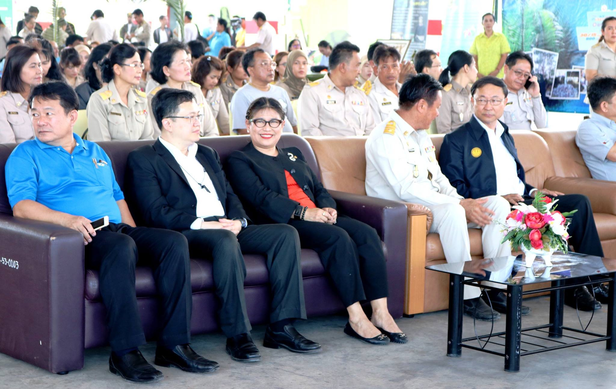 รมว. ดีอี และเลขาธิการ สดช. เยี่ยมชมการดำเนินงานของศูนย์ดิจิทัลชุมชนในพื้นที่ จ.เพชรบุรี