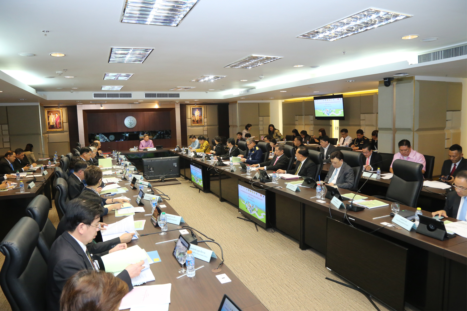 กระทรวง  ดีอี  โดย สดช. ได้จัดประชุมคณะกรรมการดิจิทัลฯ ครั้งที่ 1/2561