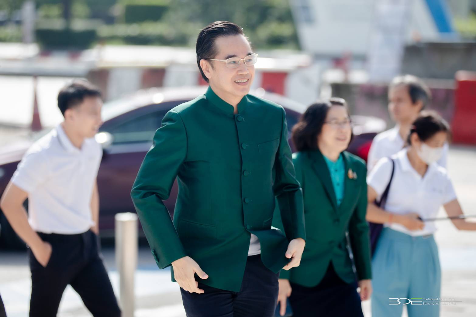 BDE ร่วมพิธีสักการะพระพรหมและร่วมพิธีเจริญพระพุทธมนต์ เนื่องในโอกาสเข้าปฏิบัติงาน ณ อาคารซี ศูนย์ราชการฯ เป็นวันแรก