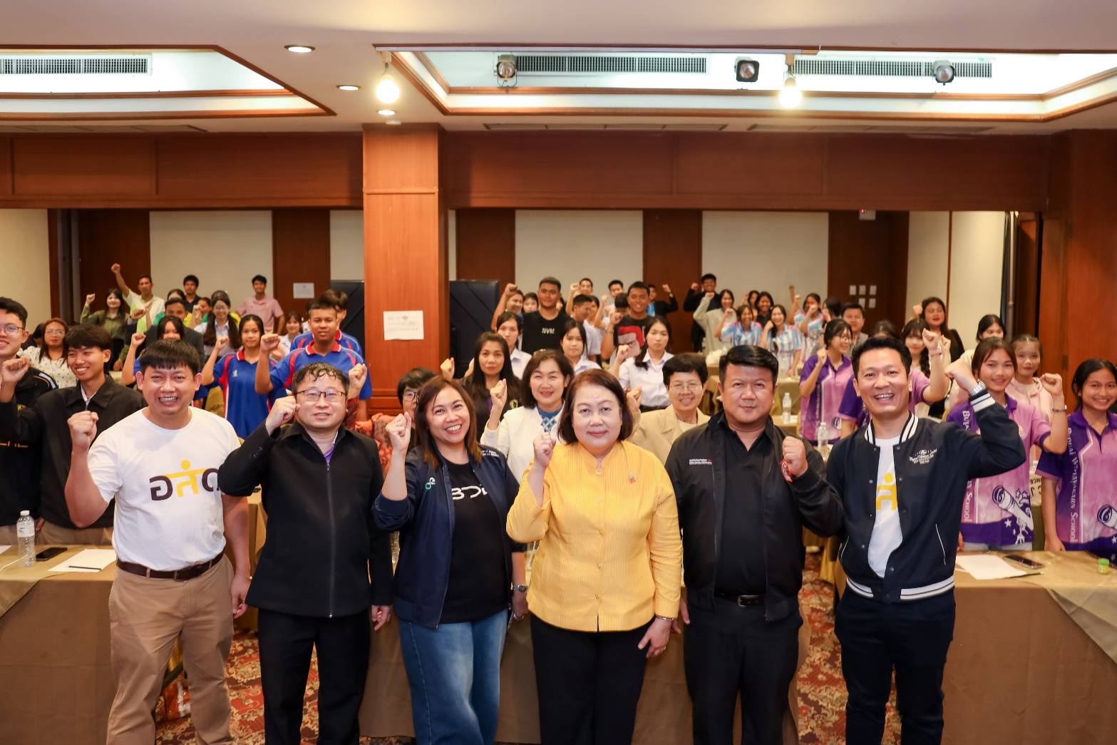 BDE ลงพื้นที่อุบลฯ จัดอบรมพัฒนาอาสาสมัครดิจิทัล (อสด.) สร้างเครือข่ายความร่วมมือด้านดิจิทัล