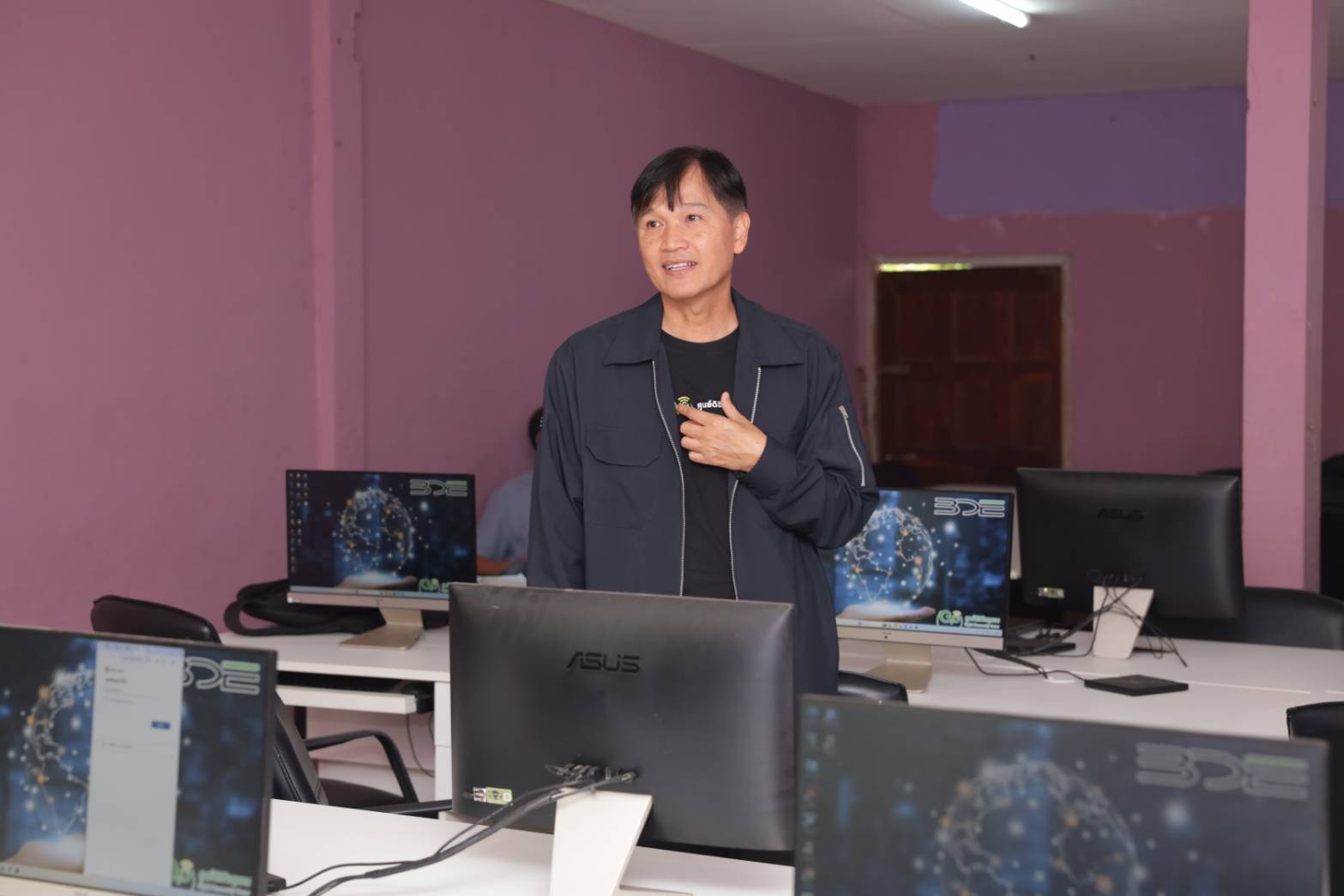 BDE ตรวจเยี่ยมผลการดำเนินงานศูนย์ดิจิทัลชุมชน ในพื้นที่มุกดาหาร