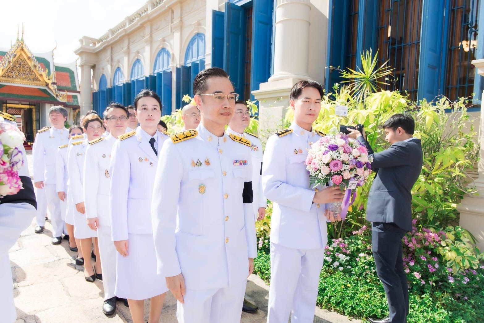 BDE ร่วมน้อมถวายแจกันดอกไม้และร่วมพิธีลงนามถวายพระพรสมเด็จพระนางเจ้าสุทิดา พัชรสุธาพิมลลักษณ พระบรมราชินี เนื่องในโอกาสพระราชพิธีมหามงคลเฉลิมพระชนมพรรษา 4 รอบ 3 มิถุนายน 2569
