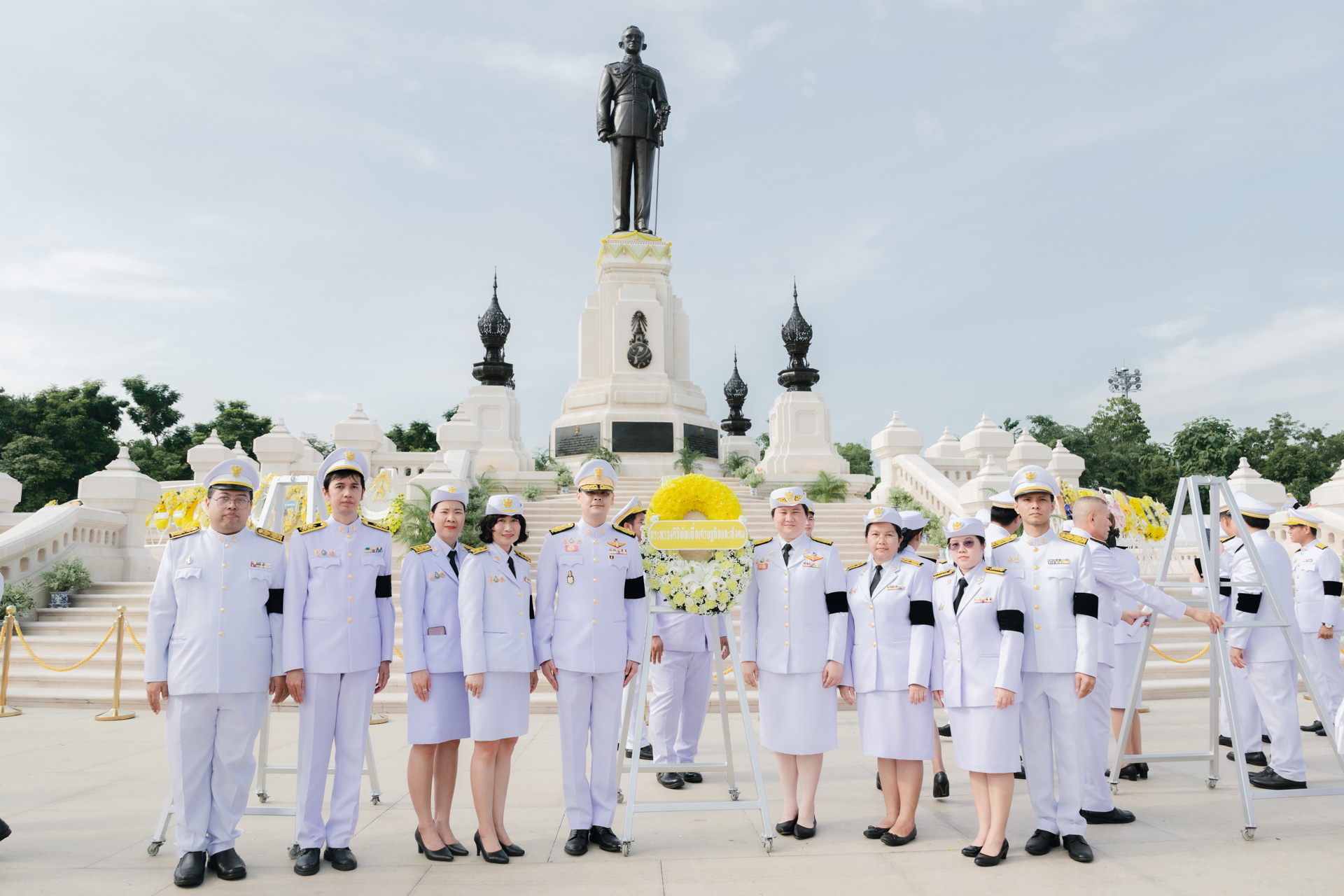 BDE  ร่วมวางพวงมาลาถวายบังคมพระบรมราชานุสาวรีย์ เนื่องในวันนวมินทรมหาราช ประจำปี 2569