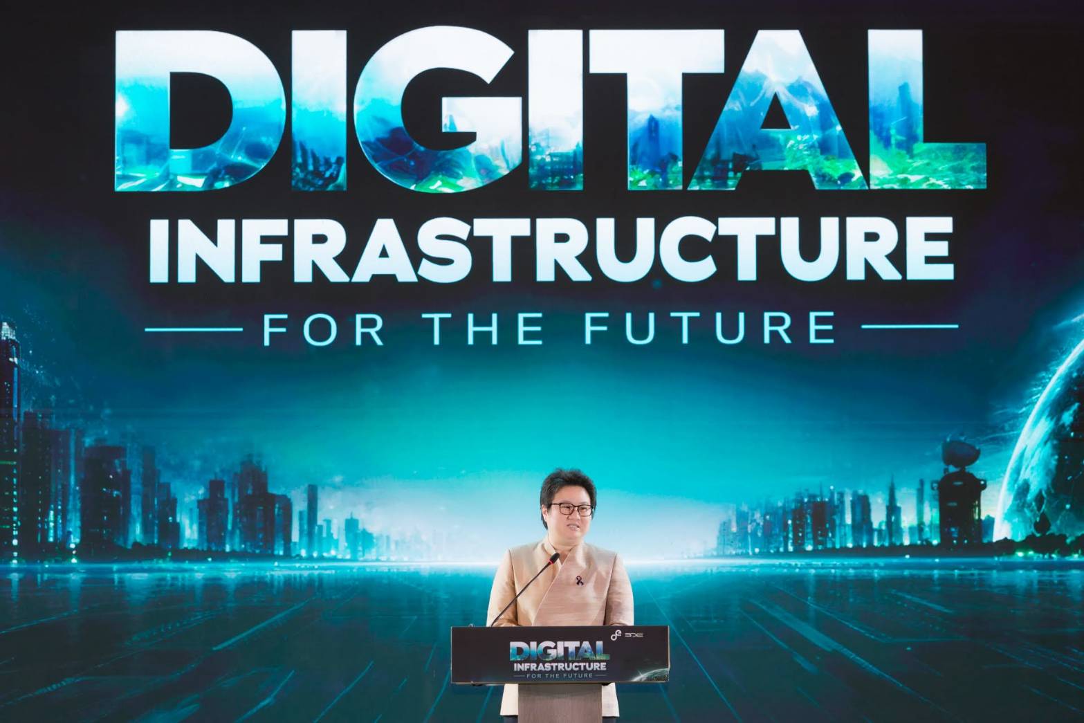 DE-BDE เปิดเวที “Digital Infrastructure for the Future” วางแนวทางขับเคลื่อนโครงสร้างพื้นฐานดิจิทัลแห่งอนาคต มุ่งยกระดับไทยสู่ผู้นำด้านดิจิทัลและ AI 